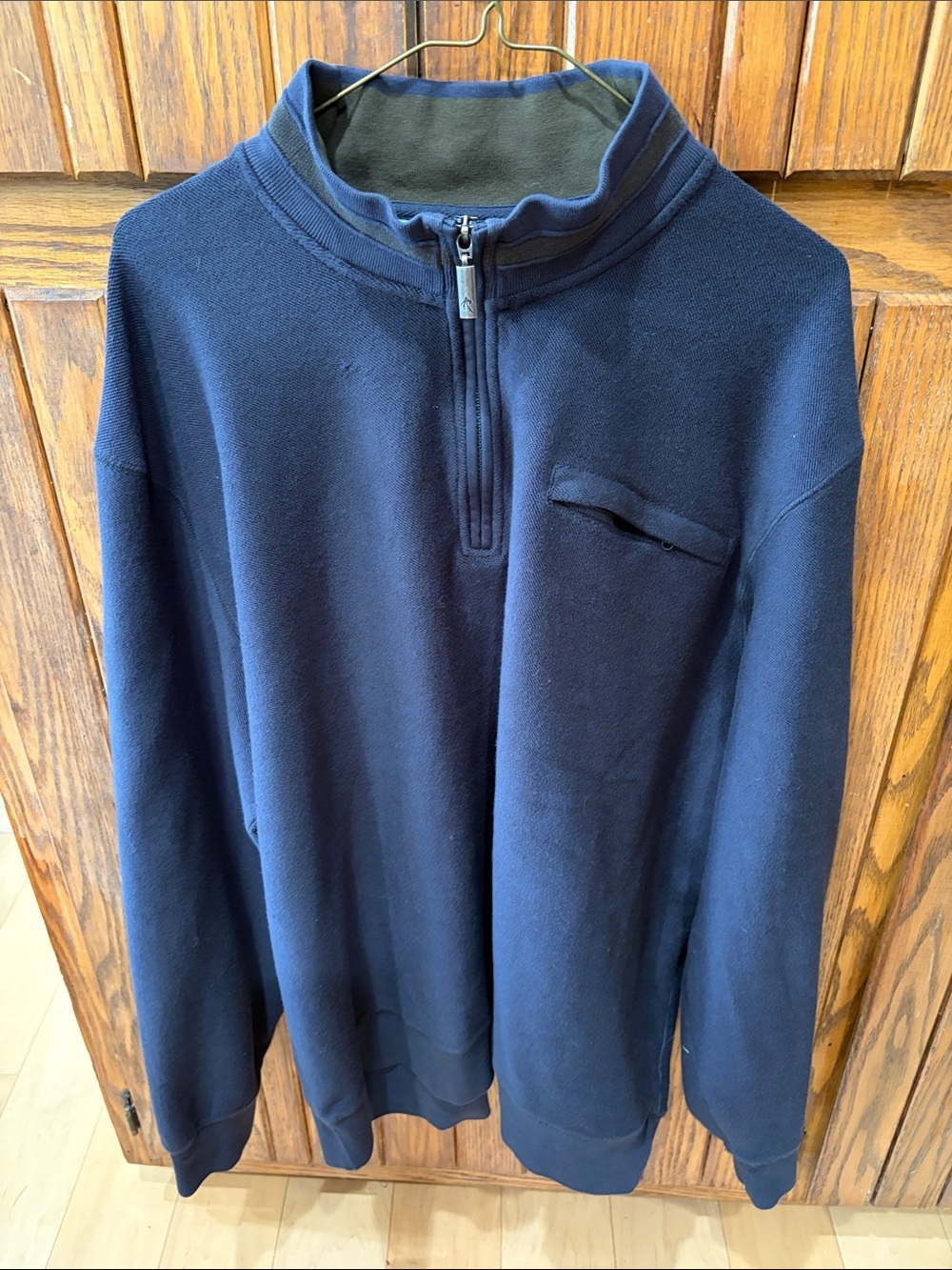 Orvis pullover 1/4 zip with extra stitching on collar. Size XXL. Navy blue